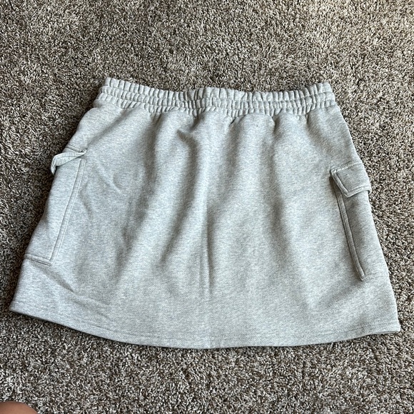 Universal Thread Gray Cargo Skirt - Picture 3 of 5